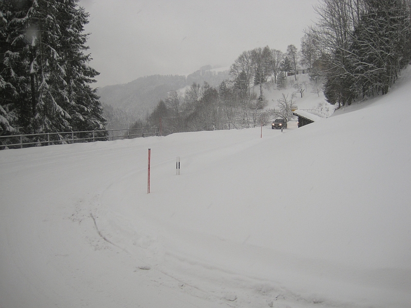 Schneebedeckte Straßen im Appenzellerland