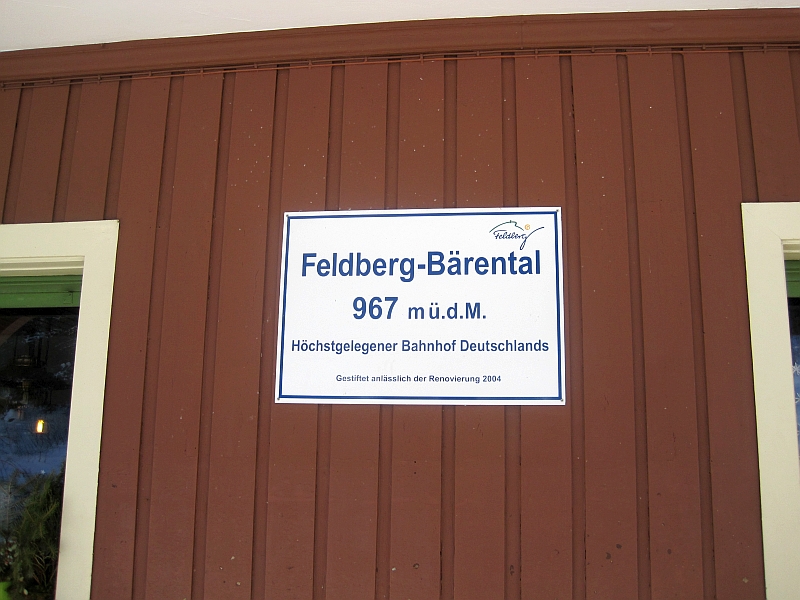 Schild am Bahnhof Feldberg-Bärental