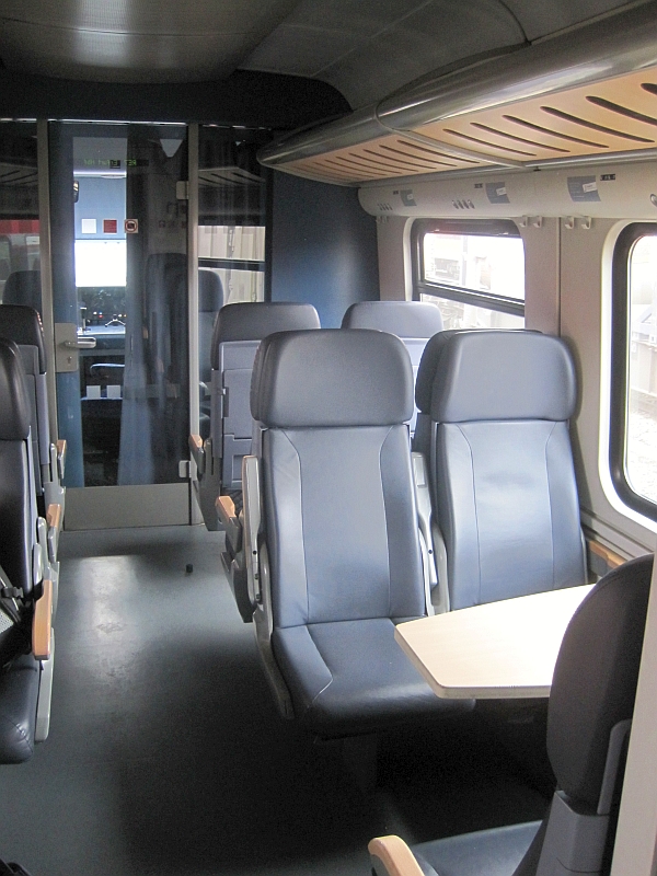 1. Klasse im Dieseltriebwagen Baureihe 612