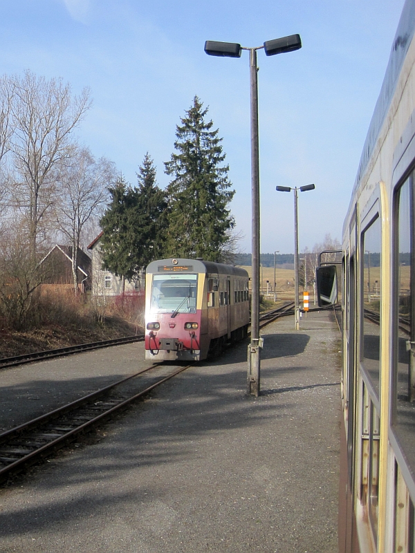 Zugkreuzung im Bahnhof Stiege
