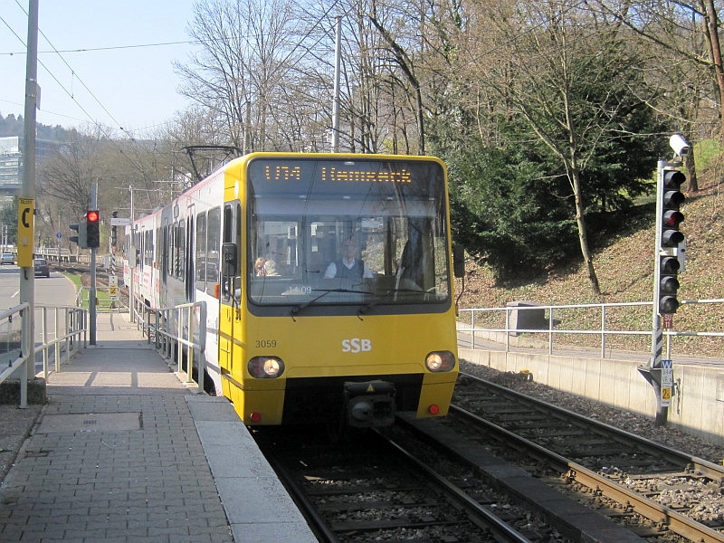 Stadtbahn der Linie U 14 am Südheimer Platz
