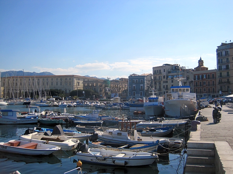 Stadthafen La Cala von Palermo