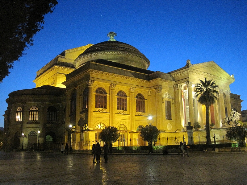 Teatro Massimo Palermo bei Nacht