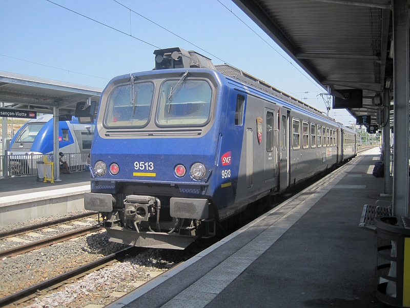 Triebwagen der Reihe Z 9500 als TER von Besançon nach Belfort