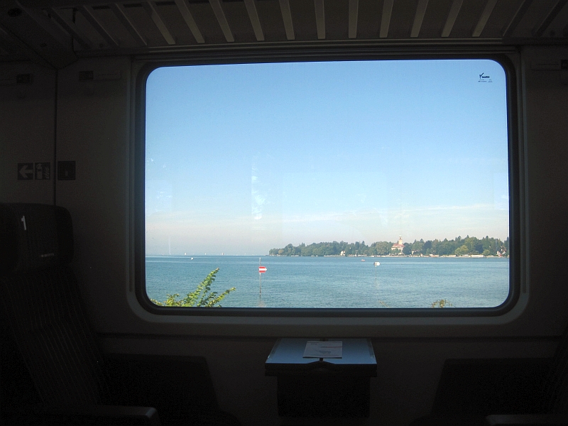 Blick aus dem Zugfenster auf dem Inseldamm