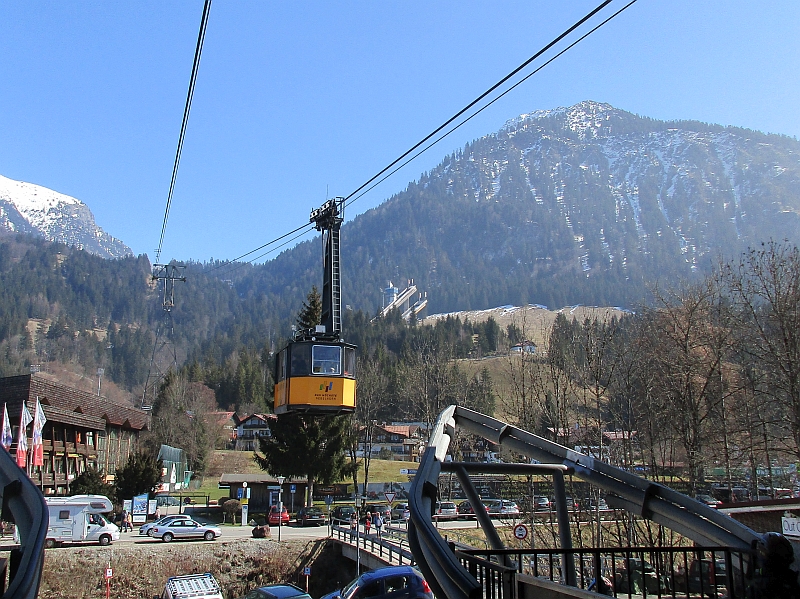 Gondel der Nebelhornbahn an der Talstation