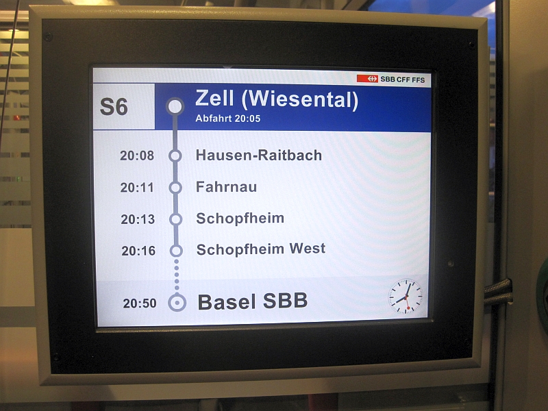 Display mit dem Fahrplan der S 6