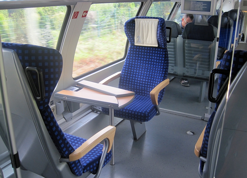 Erste Klasse im Doppelstockwagen der S-Bahn Dresden