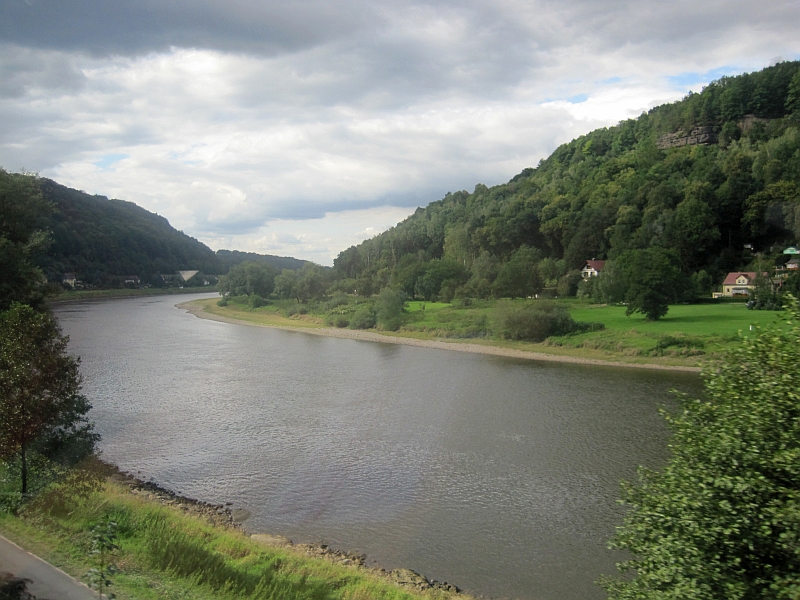 Fahrt mit der S 1 durchs Elbtal