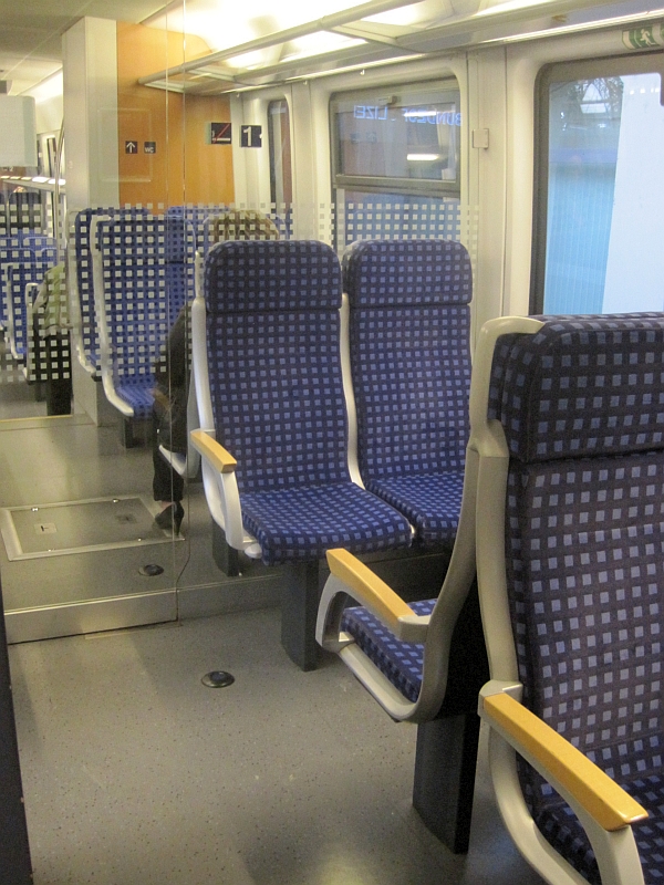 Innenbild Erste Klasse im Desiro der Städtebahn Sachsen