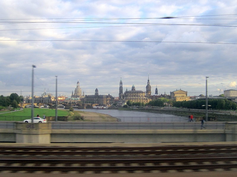 Canaletto-Blick auf Dresden bei der Fahrt über die Elbe