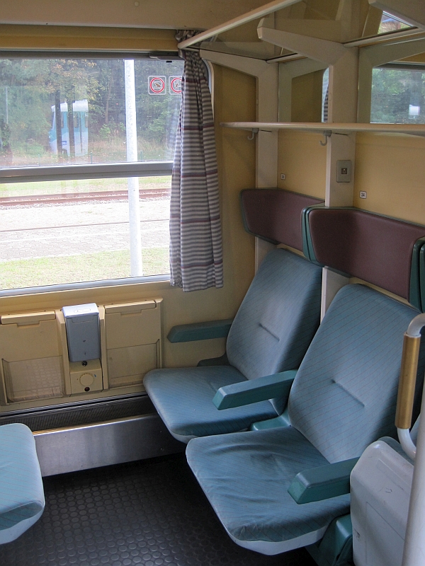 Abteil zweiter Klasse in einem ehemaligen Interregio-Wagen