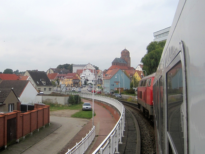 Blick auf Wolgast mit dem Turm der St-Petri-Kirche