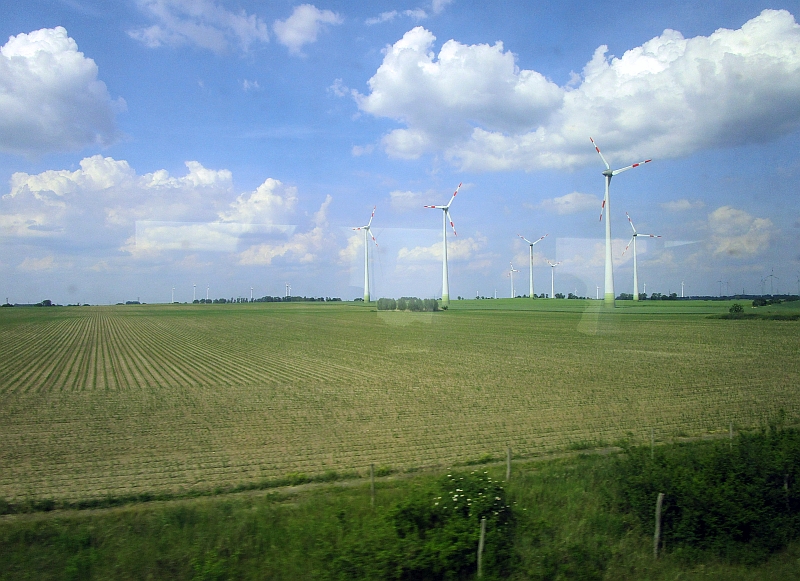 Fahrt auf der Schnellfahrtstrecke Berlin-Hannover
