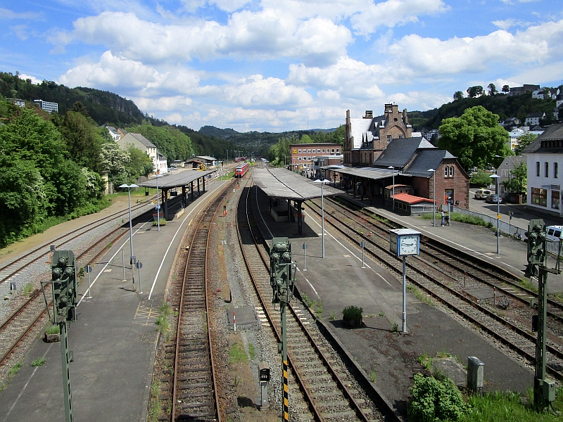 Blick über die Gleise am Bahnhof Gerolstein
