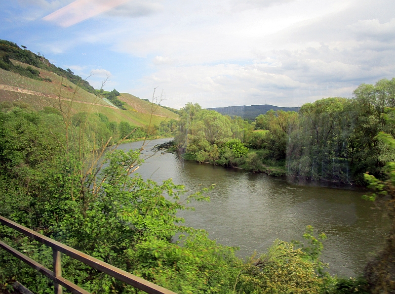 Fahrt auf der Saarstrecke