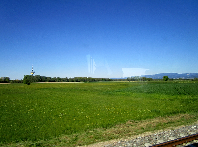 Fahrt auf der Europabahn durch das Hanauerland
