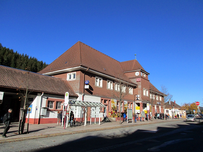 Empfangsgebäude Bahnhof Titisee