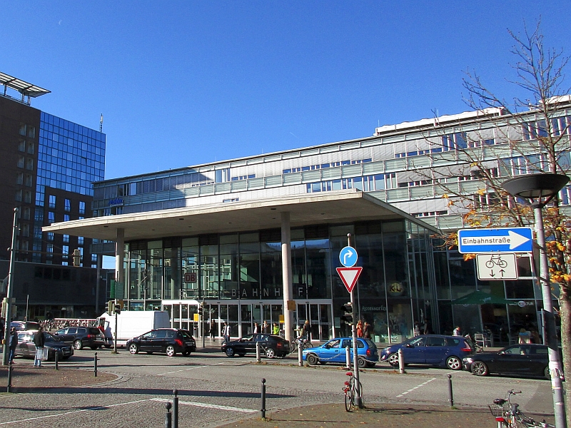 Empfangsgebäude Hauptbahnhof Freiburg