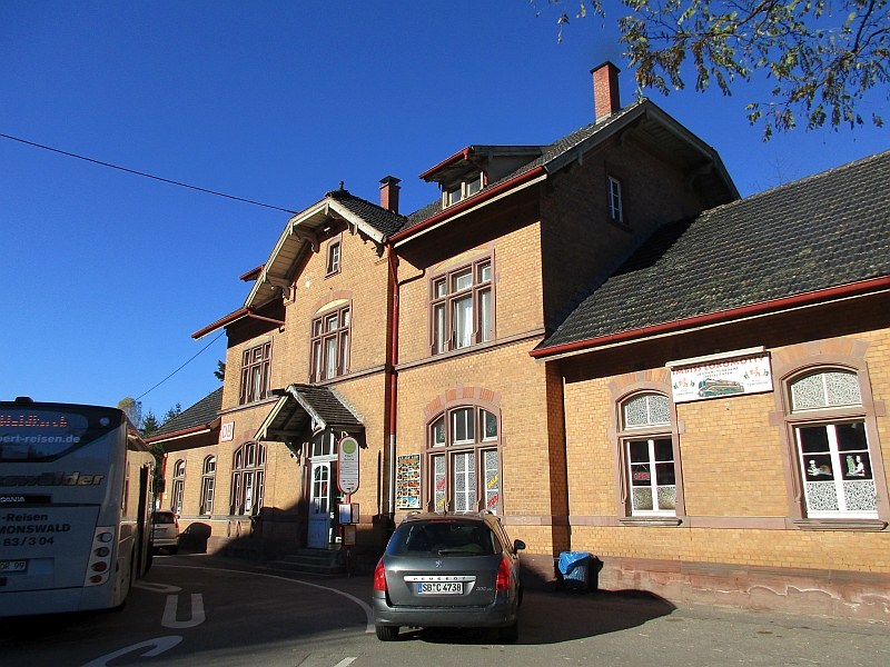 Empfangsgebäude Bahnhof Elzach