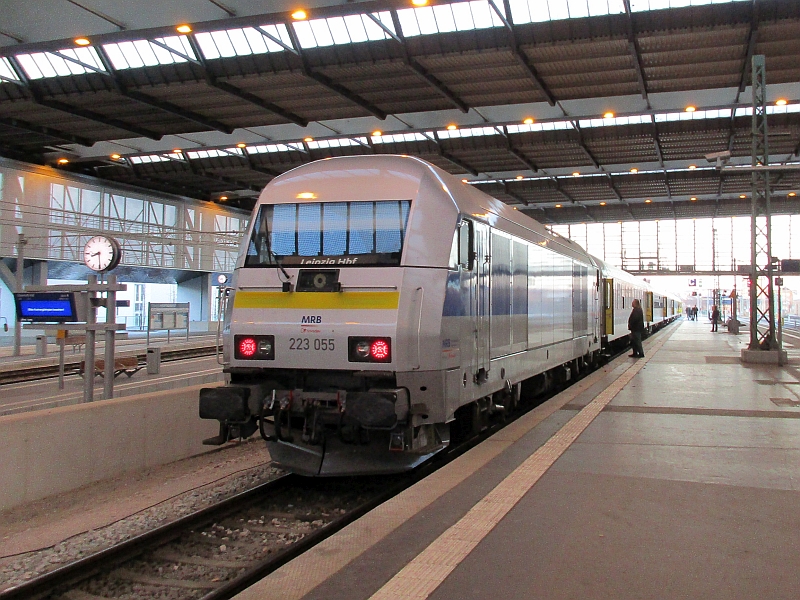 Zug der MRB nach der Ankunft in Chemnitz mit ER 20-Diesellok