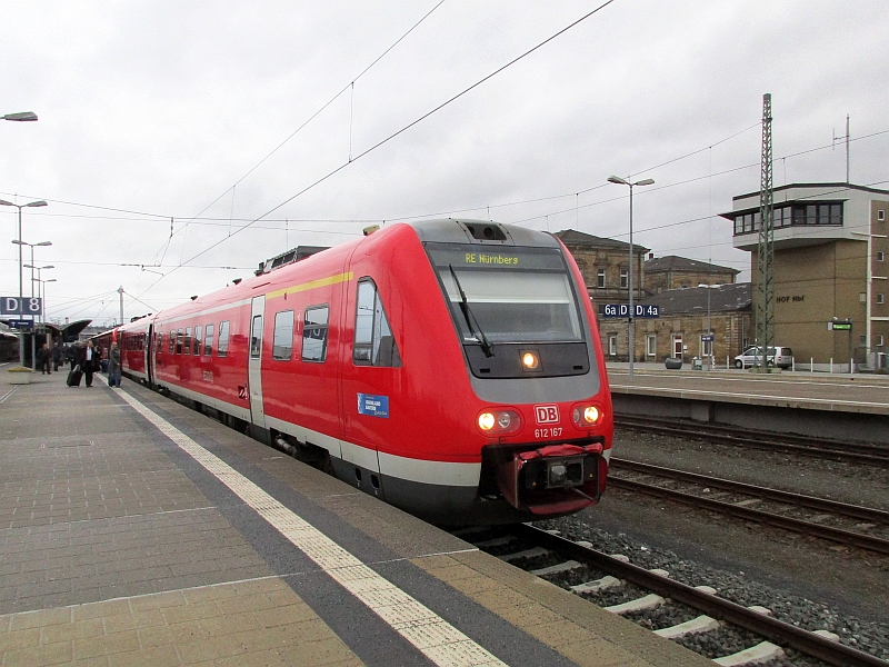 Neigetechnik-Dieseltriebwagen der Baureihe 612 in Hof