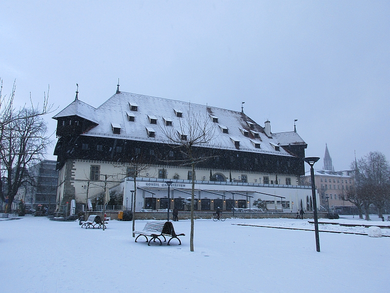 Konzilgebäude Konstanz im Schnee