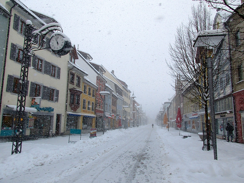 Schneetreiben in der Altstadt von Villingen