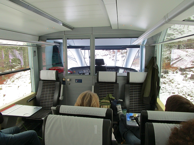 Innenbild Erste Klasse im RhB- Allegra-Triebwagen