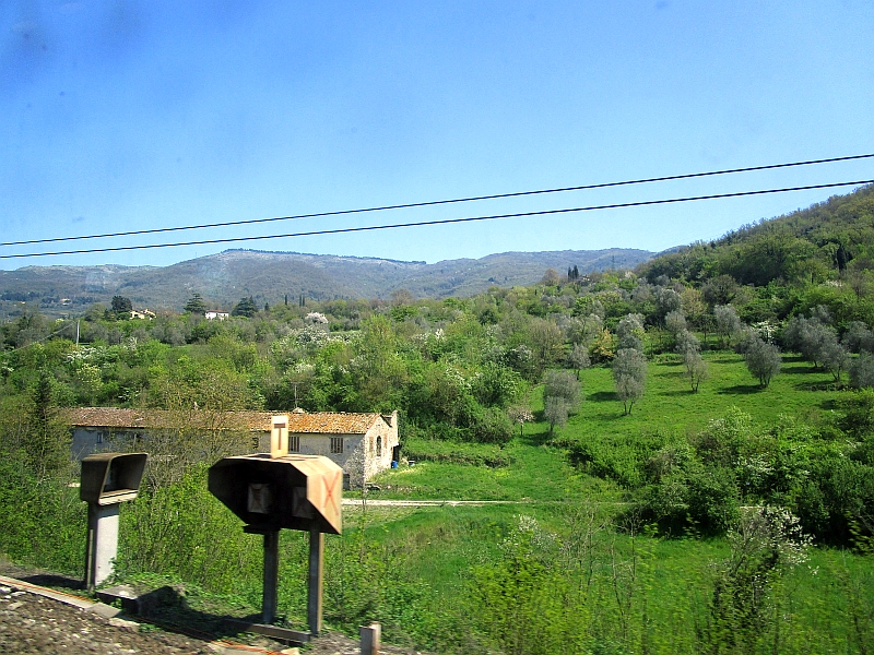 Blick aus dem Zugfenster zwischen Prato und Vernio