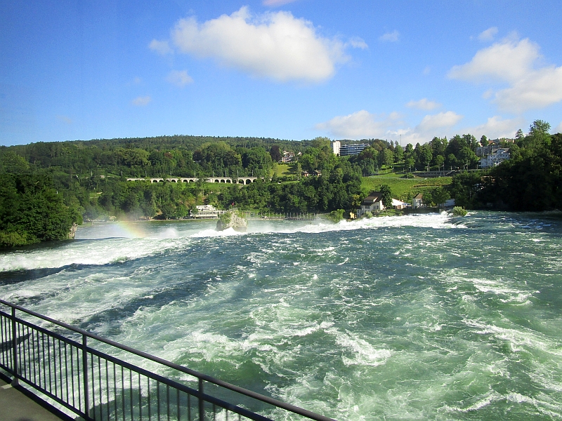 Fahrt oberhalb des Rheinfalls