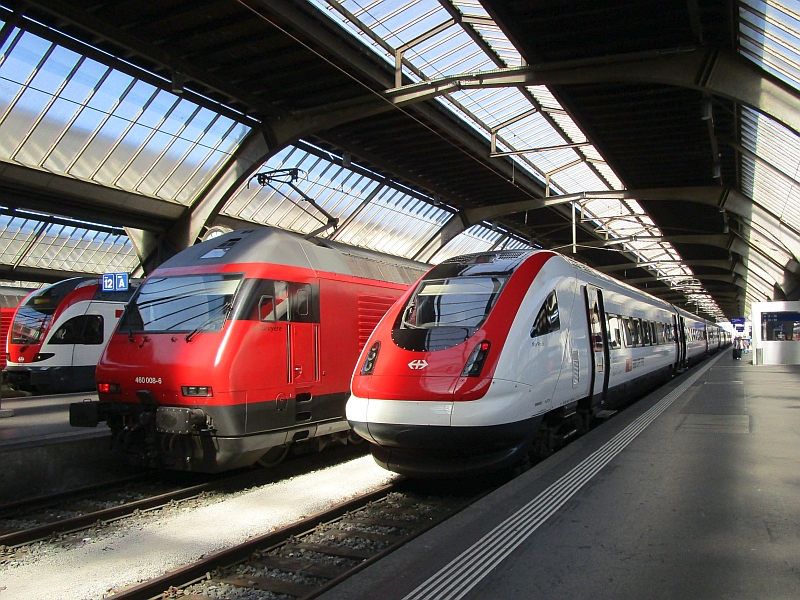 ICN nach der Ankunft im Hauptbahnhof Zürich