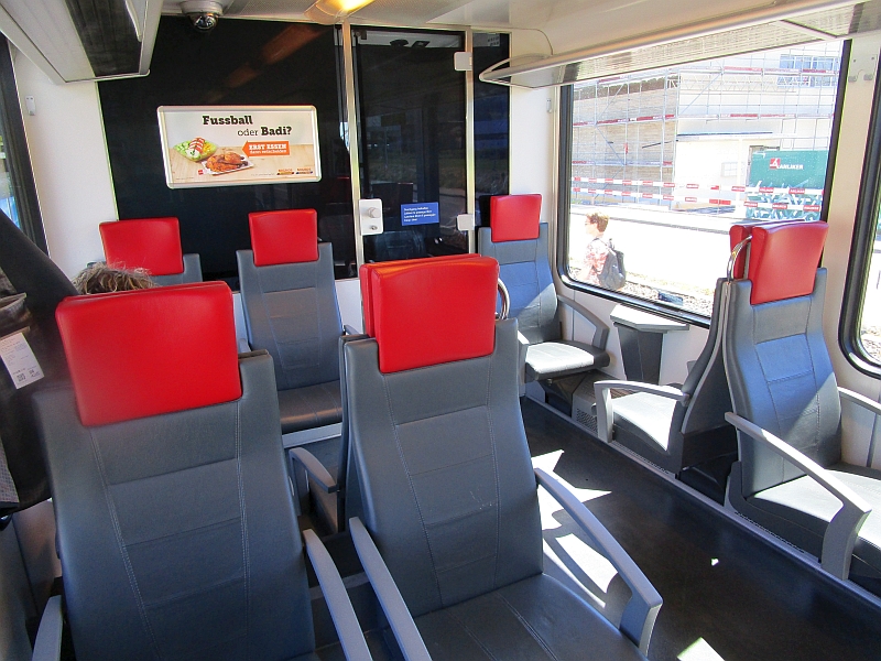 Erste Klasse im GTW der Seetalbahn RABe 520