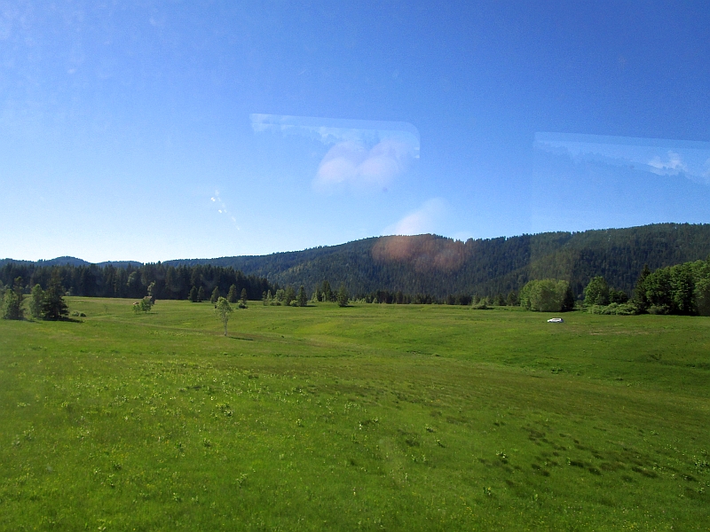 Fahrt durch die Hochmoor-Landschaft zwischen Rothenthurm und Biberbrugg