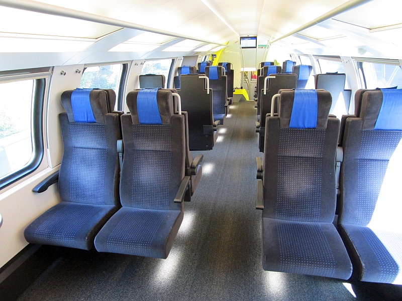 Erste Klasse im Oberdeck der S-Bahn (Reihe RABe 511)