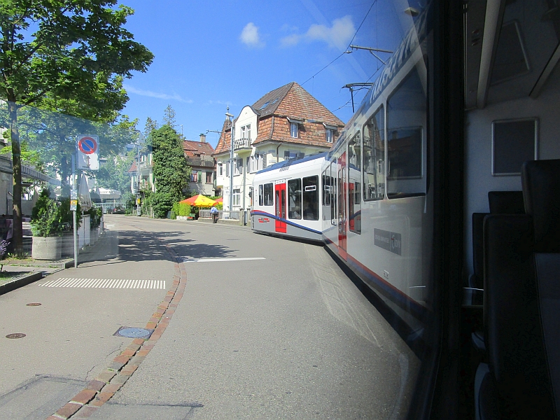 Fahrt durch Dietikon