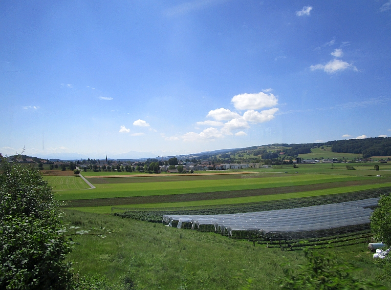 Fahrt über den Hügelzug Wagenrain