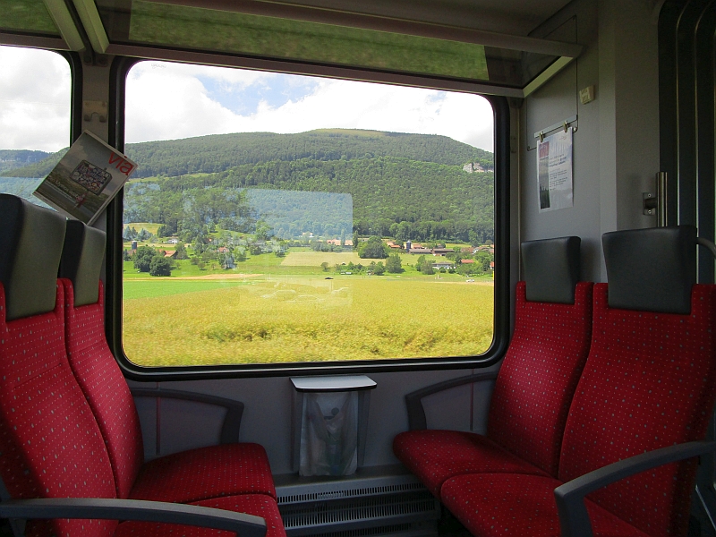 Blick aus dem Zugfenster am Jurasüdfuß