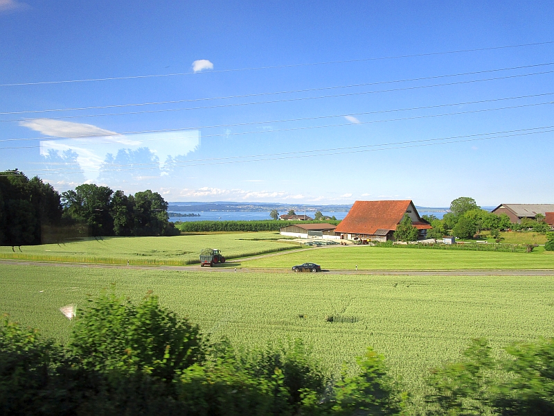 Blick vom Zug über den Bodensee