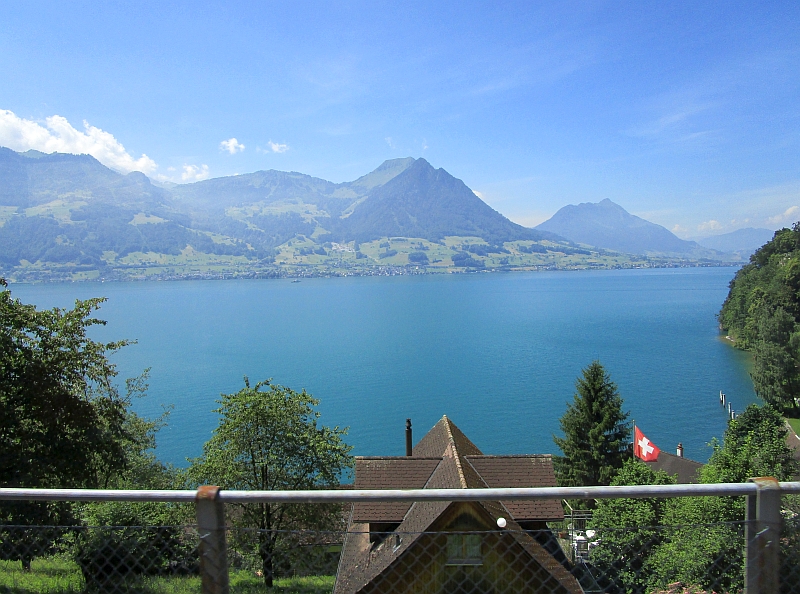 Busfahrt am Vierwaldstättersee