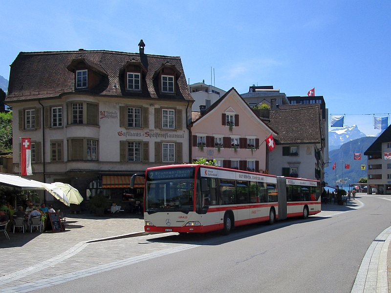 Bus nach der Ankunft in Brunnen