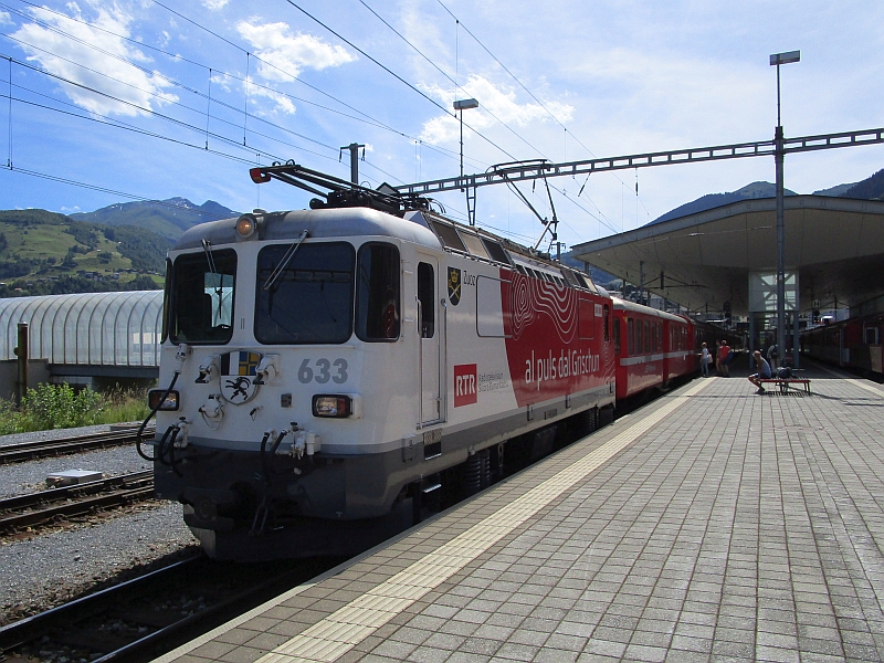 RegioExpress der Rhätischen Bahn in Disentis