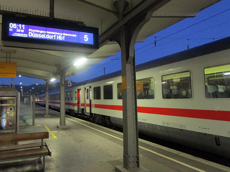 Intercity 2010 'Loreley' im Bahnhof Tübingen