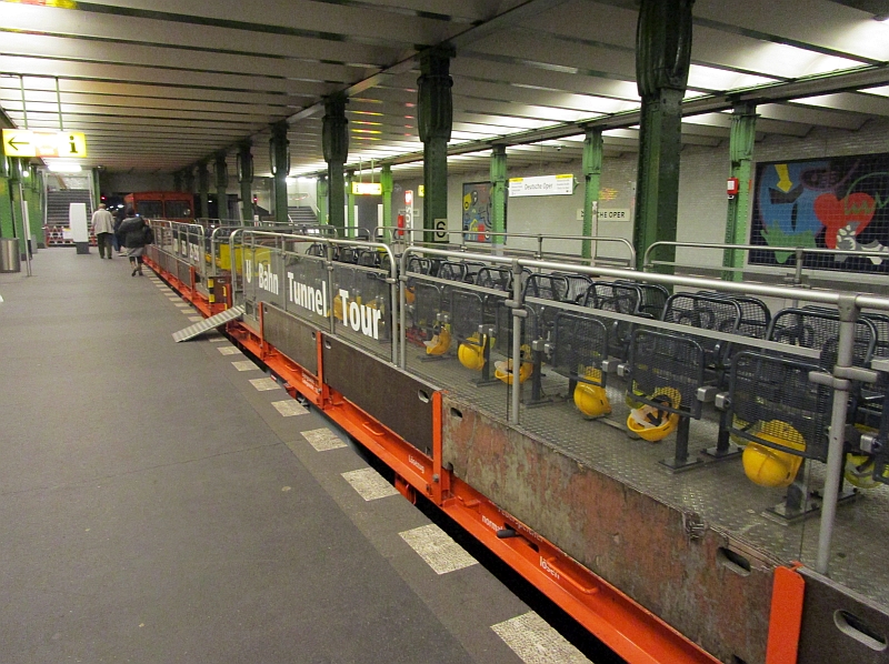Plattformwagen der U-Bahn-Tunneltour