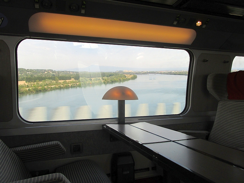 Blick aus dem Zugfenster auf die Rhone