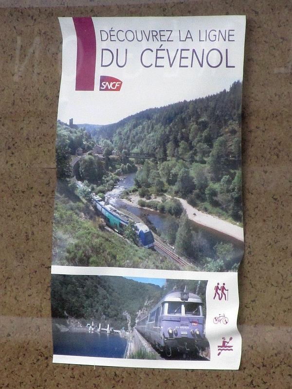 Werbeplakat für den Cévenol an einem Bahnhof