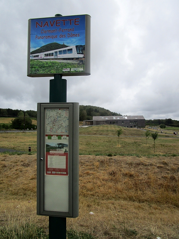 Bushaltestelle an der Talstation der Zahnradbahn zum Puy de Dôme