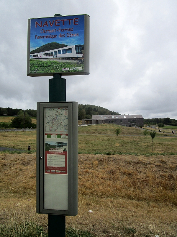 Bushaltestelle an der Talstation der Zahnradbahn zum Puy de Dôme