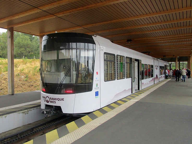 Zahnradbahn 'Panoramique des Dômes' in der Talstation