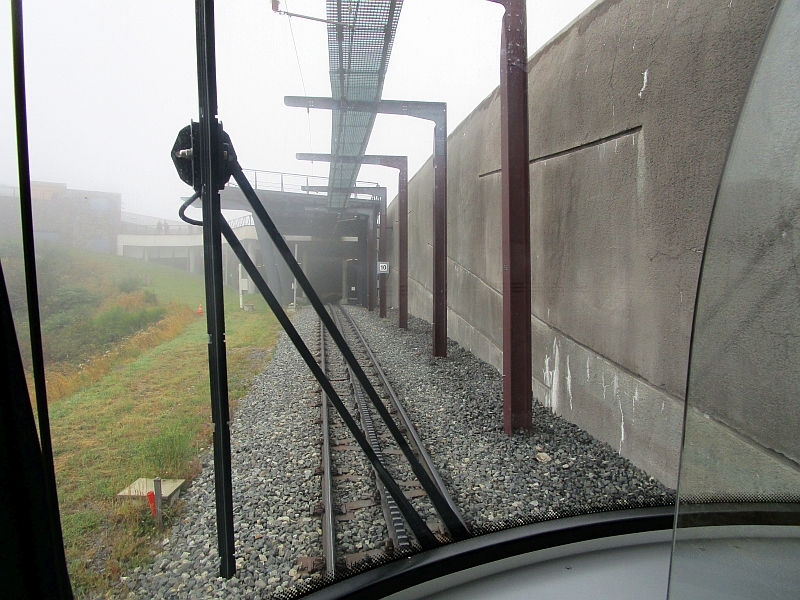 Einfahrt in die Bergstation der 'Panoramique des Dômes'